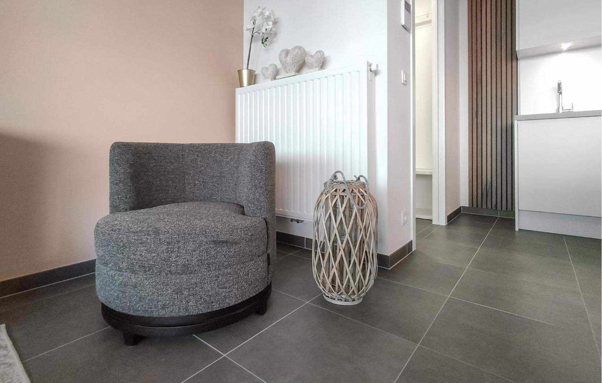 Appartement Awesome In With Kitchen *